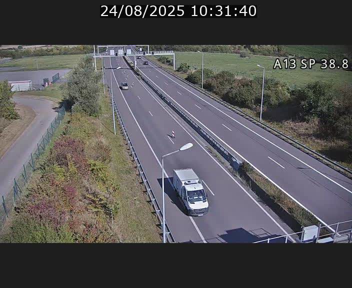 Webcam autoroute A13 à l'entrée ouest du tunnel Markusbierg à Schengen. Vue orientée vers le tunnel et l'Allemagne