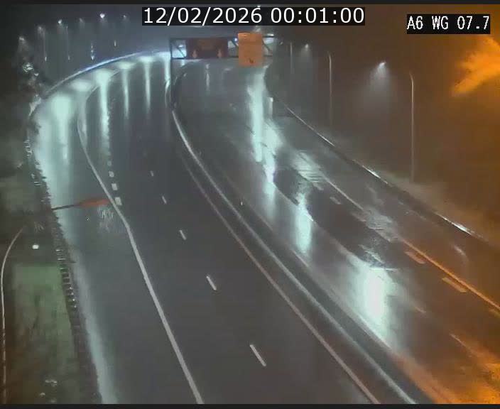 Traffic live webcam Luxembourg - Bridel - A6 - BK 7.7 - direction Belgique