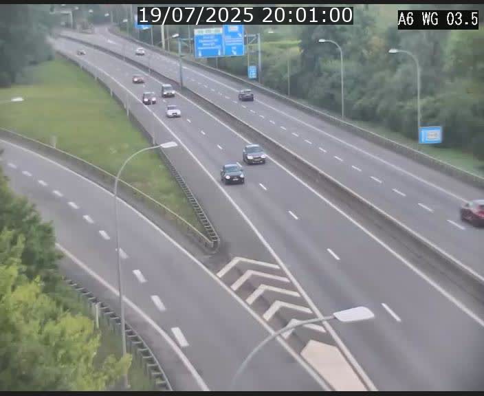 Traffic live webcam Luxembourg - Croix de Cessange - A6 - BK 3.5 - direction France/Allemagne