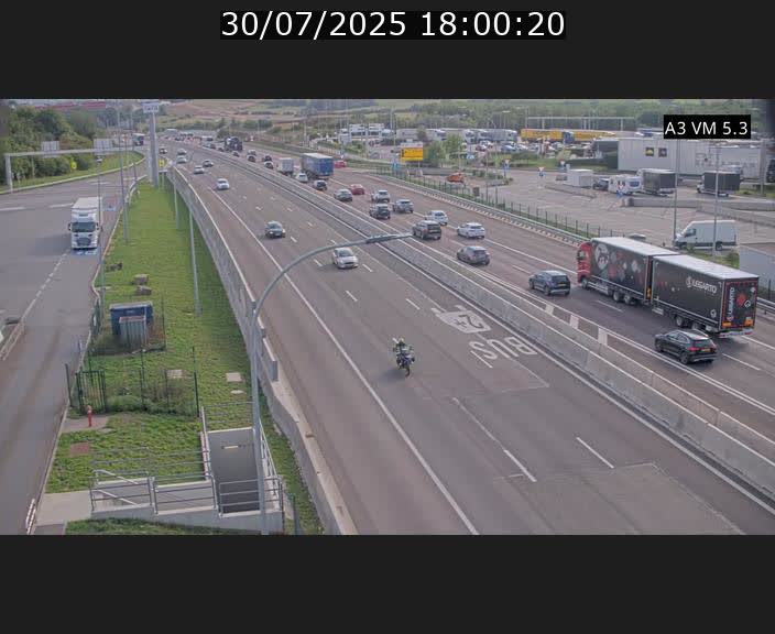 Traffic live webcam Luxembourg Aire de Berchem - A3 - BK 5 - direction France
