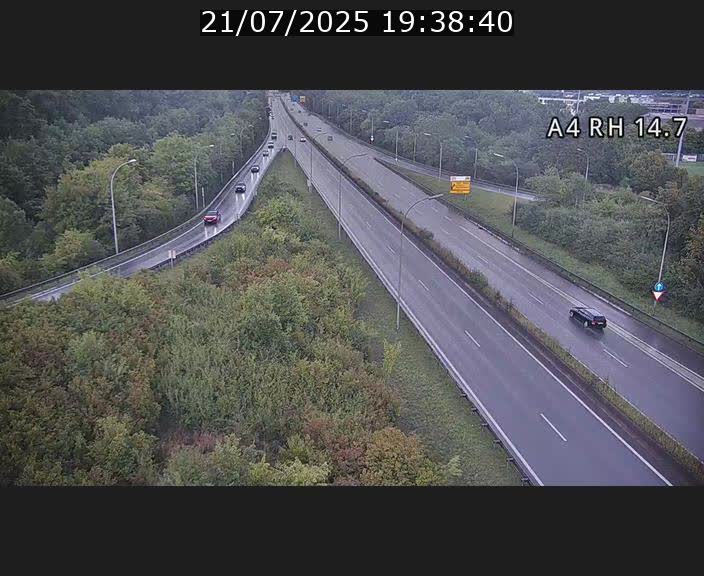 Traffic live webcam Luxembourg Jonction Lankelz - A4 - BK 14.7 - direction Luxembourg