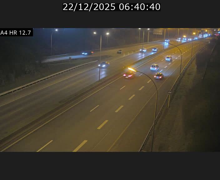 Traffic live webcam Luxembourg Esch sur Alzette - A4 - BK 12.7 - direction Esch-Belval