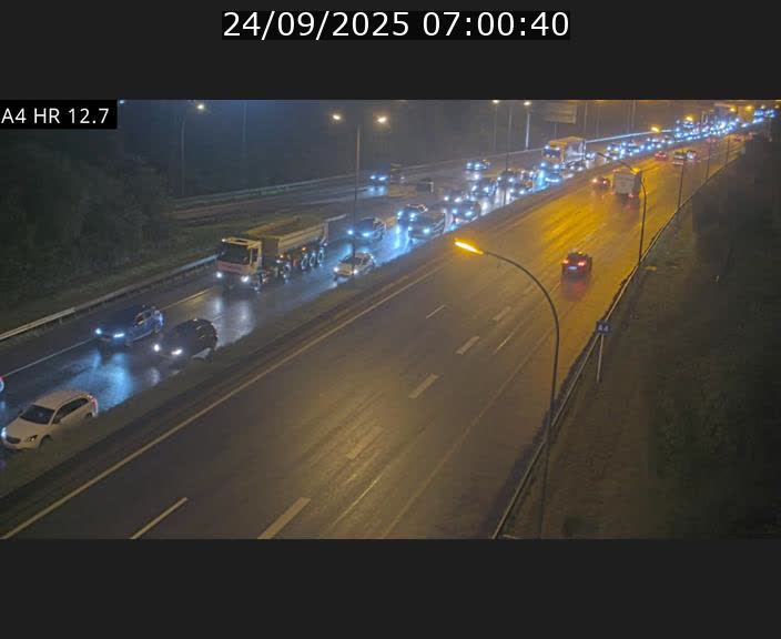 Traffic live webcam Luxembourg Esch sur Alzette - A4 - BK 12.7 - direction Esch-Belval