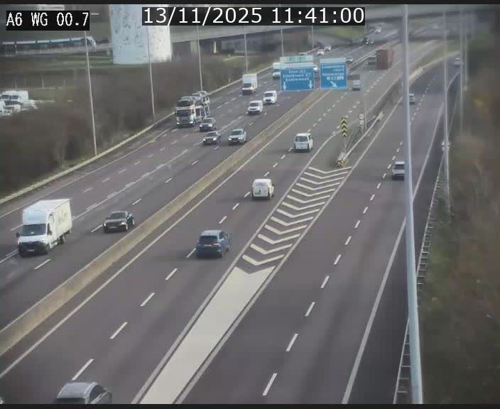 Traffic live webcam Luxembourg Croix de Cessange - A6 - BK 0.7 - direction A3 France