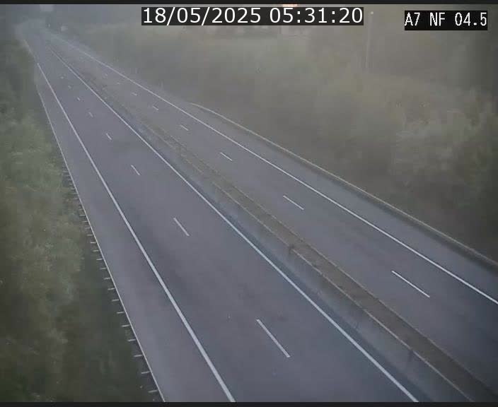 Caméra autoroute Luxembourg A7 - Passage à gibier Rëngelbour - direction Tunnel Grouft