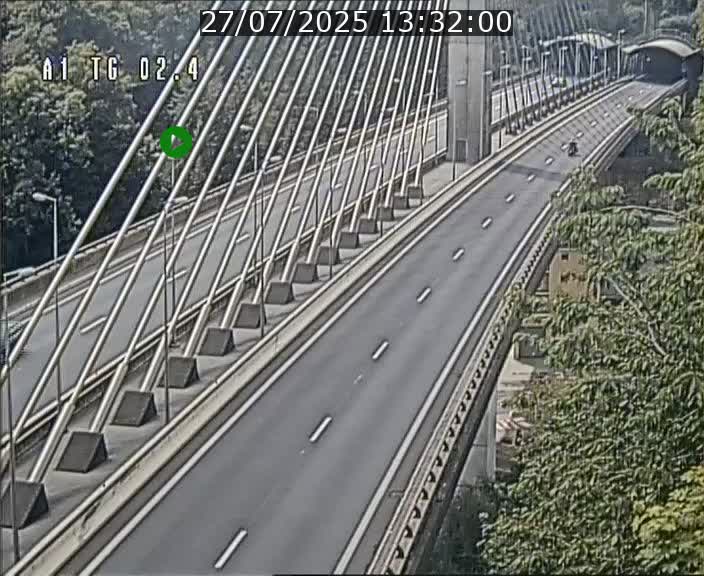 Traffic live webcam Luxembourg Sandweiler - A1 direction Luxembourg-ville - BK 2.4