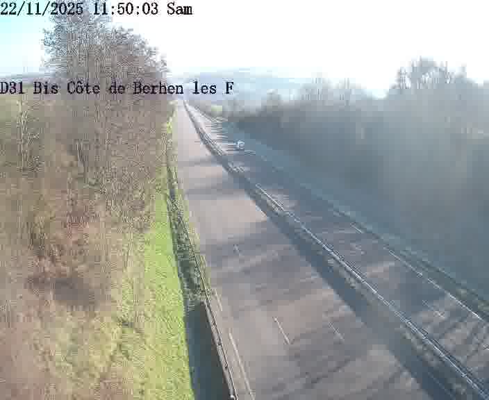 Webcam de surveillance sur D31bis (France) à Behren-lès-Forbach, cadrée vers Sarreguemines, proposant une information routière utile aux déplacements quotidiens.