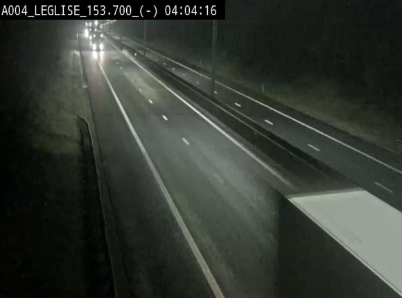 Webcam autoroute A4 (E411-E25) à Léglise, avant la jonction avec la N40. Vue orientée vers Bruxelles
