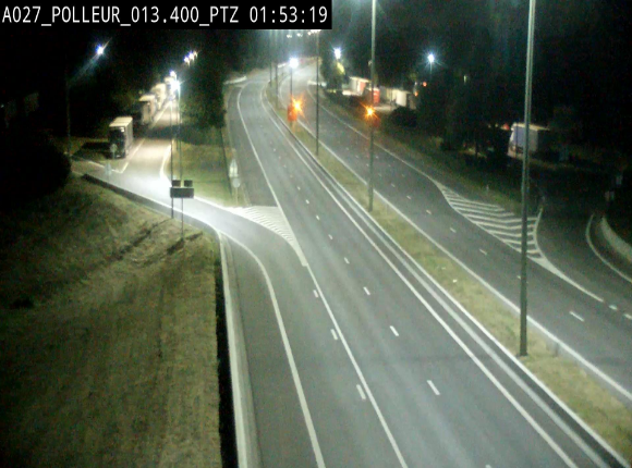 Webcam A27/E42 avec vue sur le parking de l'aire de Polleur, après le Viaduc de Polleur à Theux. Vue orientée vers Liège