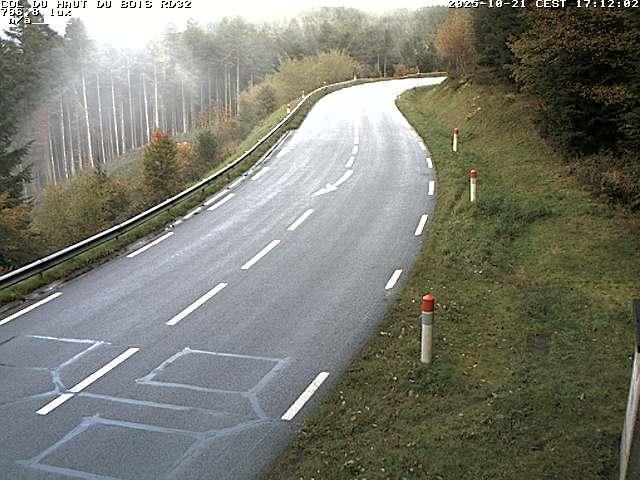 Webcam à 406 mètres d'altitude au niveau du col du haut du bois sur la RD32