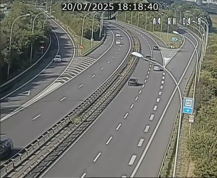 Traffic live webcam Luxembourg Leudelange - A4 - BK 4.9 - direction Luxembourg