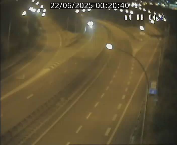 Traffic live webcam Luxembourg Leudelange - A4 - BK 4.9 - direction Luxembourg