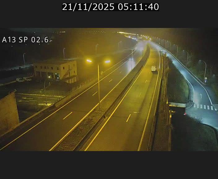 Traffic live webcam Luxembourg Sanem - A13 direction Pétange - BK 2.6