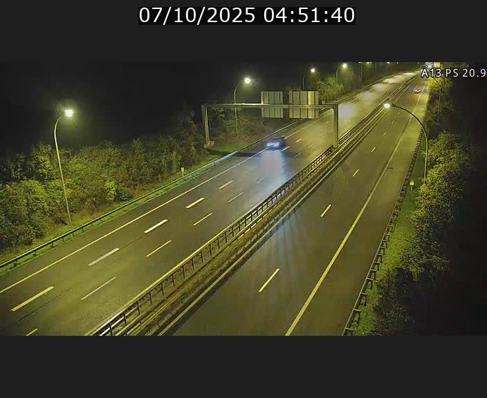 Traffic live webcam Luxembourg Croix de Bettembourg, rond-point d'Hellange - A13 direction Allemagne - BK 20.9