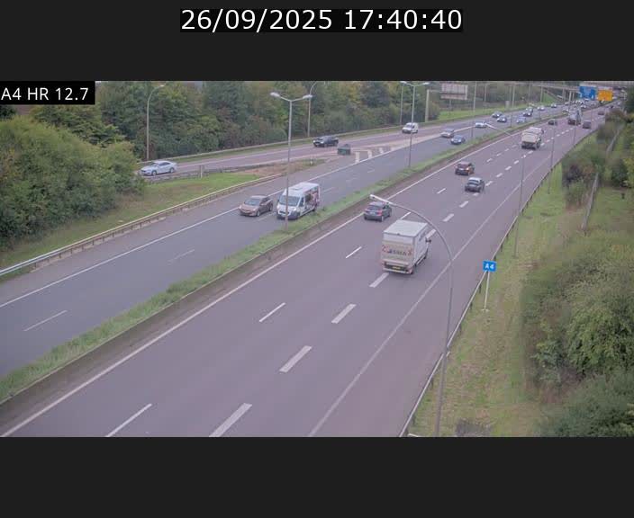 Traffic live webcam Luxembourg Esch sur Alzette - A4 - BK 12.7 - direction Esch-Belval