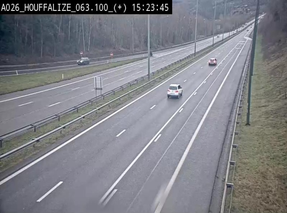 Webcam autoroute des Ardennes (E25/A26) à hauteur d'Houffalize. Vue orientée vers Baraque de Fraiture