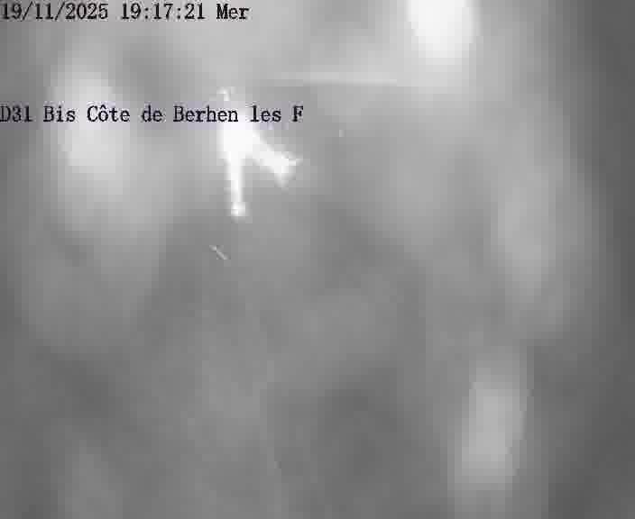 Webcam de surveillance sur D31bis (France) à Behren-lès-Forbach, cadrée vers Sarreguemines, proposant une information routière utile aux déplacements quotidiens.