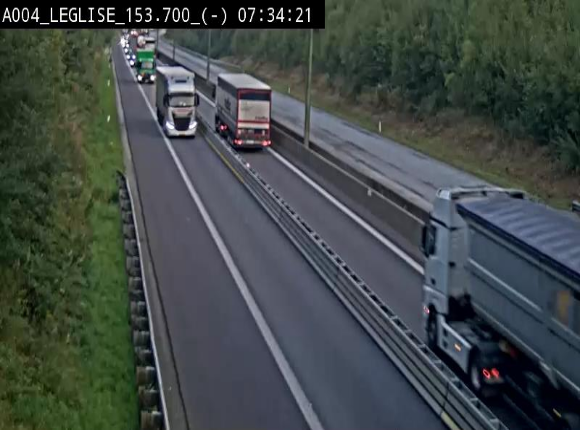 Webcam autoroute A4 (E411-E25) à Léglise, avant la jonction avec la N40. Vue orientée vers Bruxelles