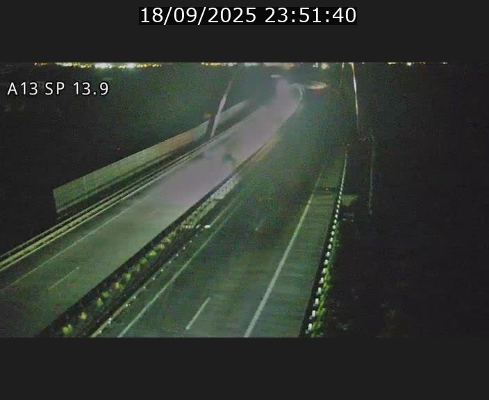 Traffic live webcam Luxembourg Kayl - A13 direction Esch-sur-Alzette/Luxembourg-ville - BK 13.9