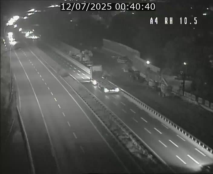 Traffic live webcam Luxembourg Pontpierre - A4 - BK 10.5 - direction Luxembourg
