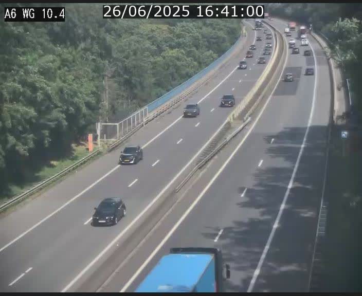 Traffic live webcam Luxembourg Mamer - A6 - BK 10.4 - direction Luxembourg/France/Allemagne