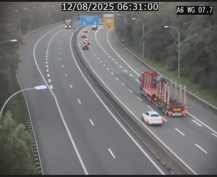 Traffic live webcam Luxembourg - Bridel - A6 - BK 7.7 - direction Belgique