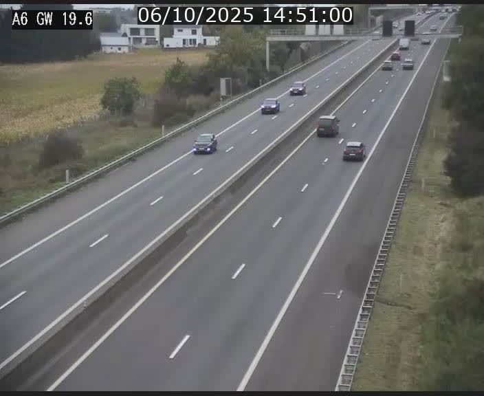 Traffic live webcam Luxembourg - Steinfort - A6 - BK 19.6 - direction Belgique