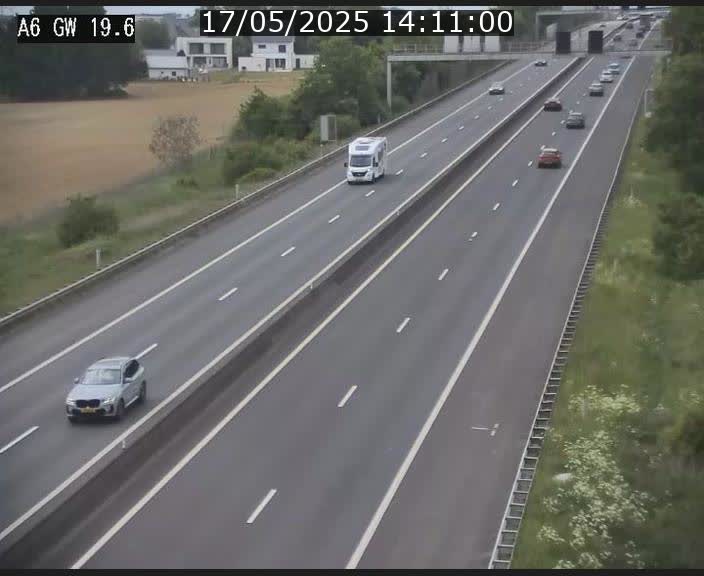 Traffic live webcam Luxembourg - Steinfort - A6 - BK 19.6 - direction Belgique