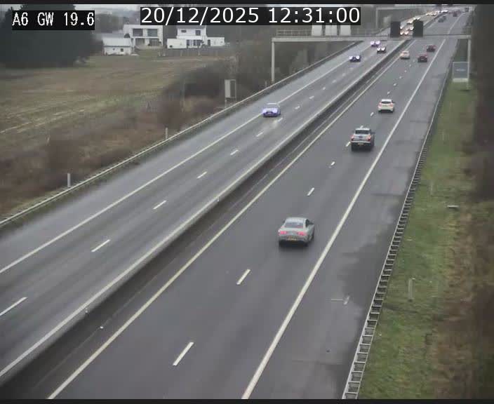 Traffic live webcam Luxembourg - Steinfort - A6 - BK 19.6 - direction Belgique