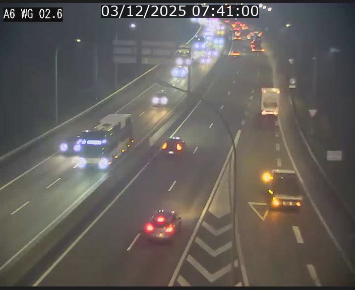 Traffic live webcam Luxembourg Croix de Cessange - A6 - BK 2.6 - direction France/Allemagne