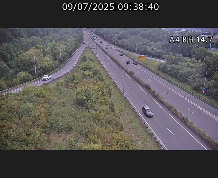 Traffic live webcam Luxembourg Jonction Lankelz - A4 - BK 14.7 - direction Luxembourg