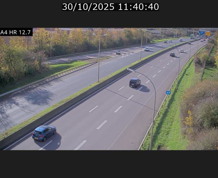 Traffic live webcam Luxembourg Esch sur Alzette - A4 - BK 12.7 - direction Esch-Belval