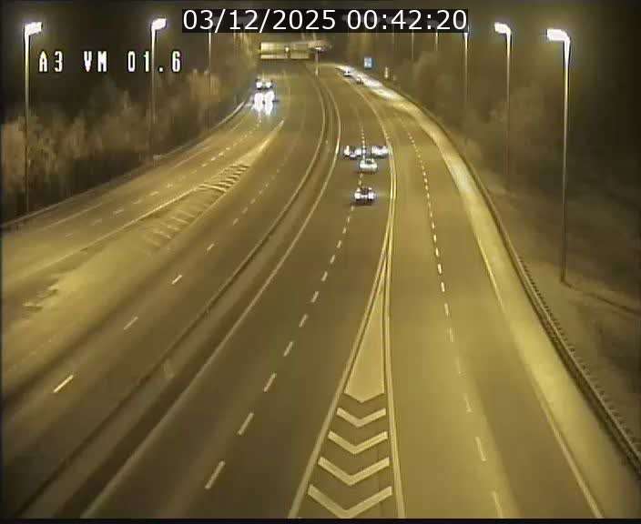 Traffic live webcam Luxembourg - Croix de Gasperich - A3 - BK 1.6 - direction France/Aire de Berchem