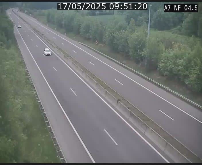 Caméra autoroute Luxembourg A7 - Passage à gibier Rëngelbour - direction Tunnel Grouft
