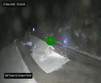 Webcam à l'entrée du tunnel du Somport, côté français, sur la N134, dans les Pyrénées, en direction de l'Espagne, à 1116 mètres d'altitude