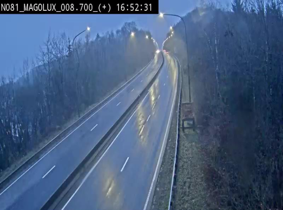 Webcam sur la N81 (E411) à hauteur de la jonction avec la N883. Vue orientée vers Longwy