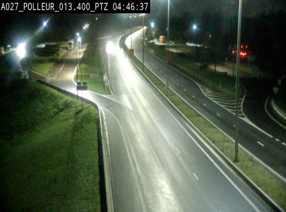 Webcam A27/E42 avec vue sur le parking de l'aire de Polleur, après le Viaduc de Polleur à Theux. Vue orientée vers Liège