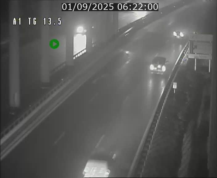 Traffic live webcam Luxembourg Senningen - A1 direction Luxembourg - BK 13.5