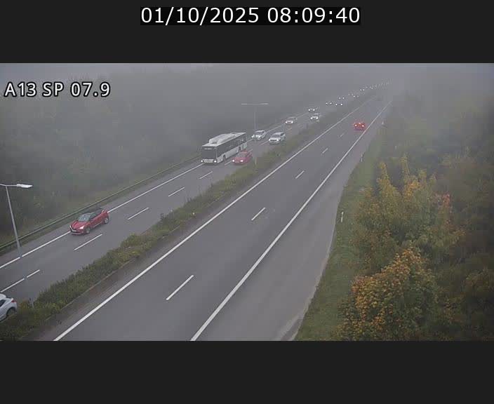 Traffic live webcam Luxembourg Jonction Lankelz - A13 direction Pétange - BK 7.9