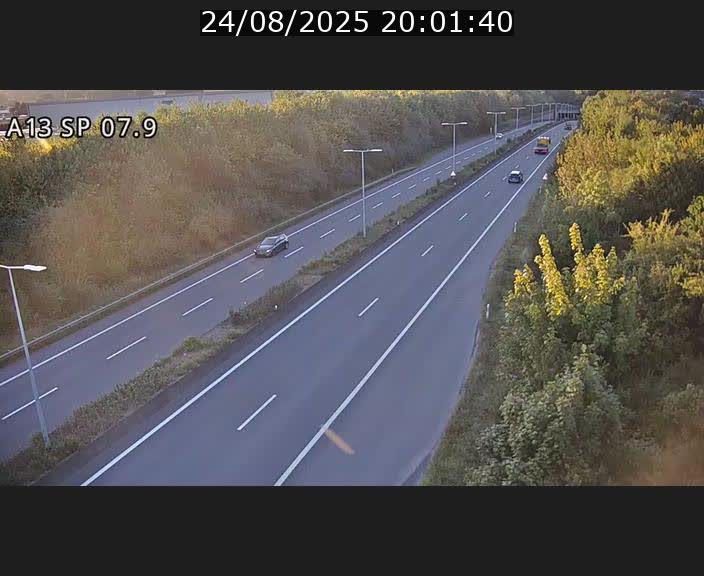 Traffic live webcam Luxembourg Jonction Lankelz - A13 direction Pétange - BK 7.9