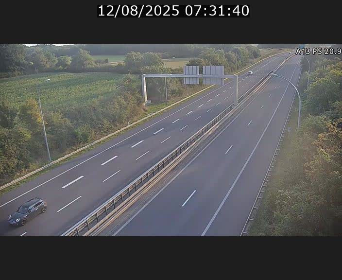 Traffic live webcam Luxembourg Croix de Bettembourg, rond-point d'Hellange - A13 direction Allemagne - BK 20.9