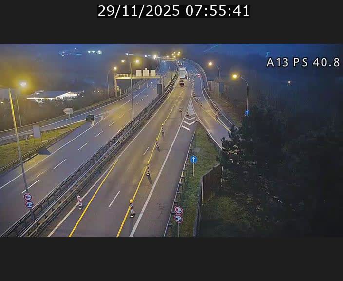 Webcam autoroute A13 à la sortie est du tunnel Markusbierg à Schengen. Vue sur le pont de la Moselle, vers l'Allemagne
