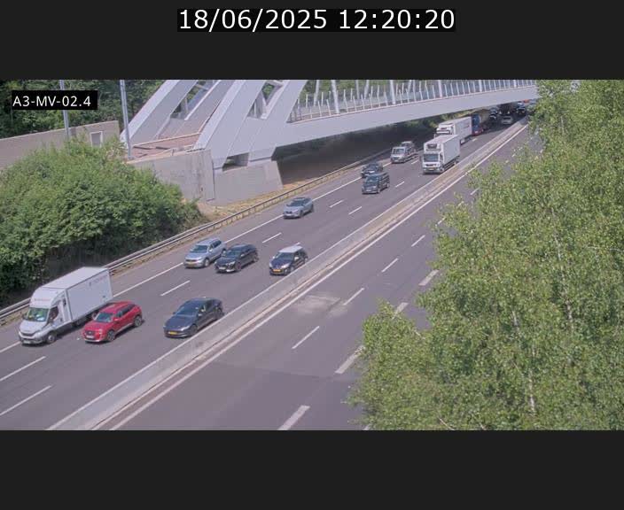 Webcam autoroute de la France (A3) au Luxembourg à Fentange, à proximité de la Croix de Gasperich. Vue orientée vers la Cloche d'Or