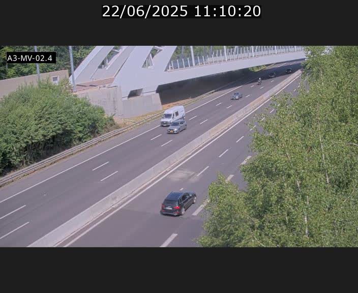 Webcam autoroute de la France (A3) au Luxembourg à Fentange, à proximité de la Croix de Gasperich. Vue orientée vers la Cloche d'Or