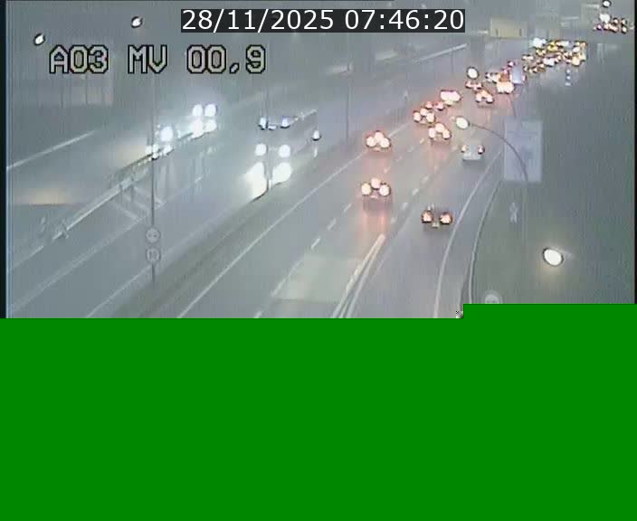 Traffic live webcam Luxembourg Croix de Gasperich - A3 - BK 0.4 - direction Luxembourg