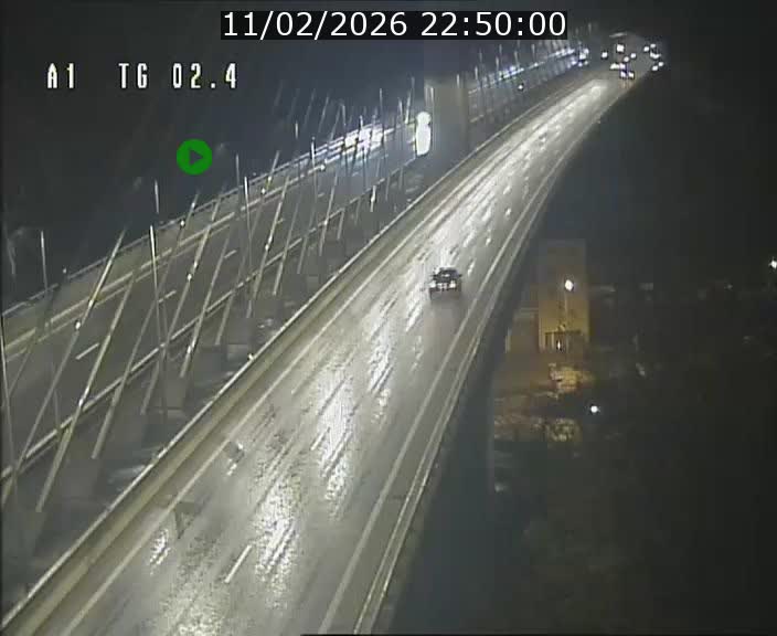 Traffic live webcam Luxembourg Sandweiler - A1 direction Luxembourg-ville - BK 2.4