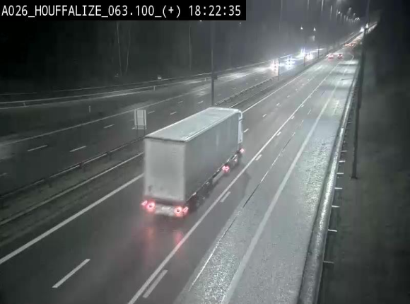 Webcam autoroute des Ardennes (E25/A26) à hauteur d'Houffalize. Vue orientée vers Baraque de Fraiture