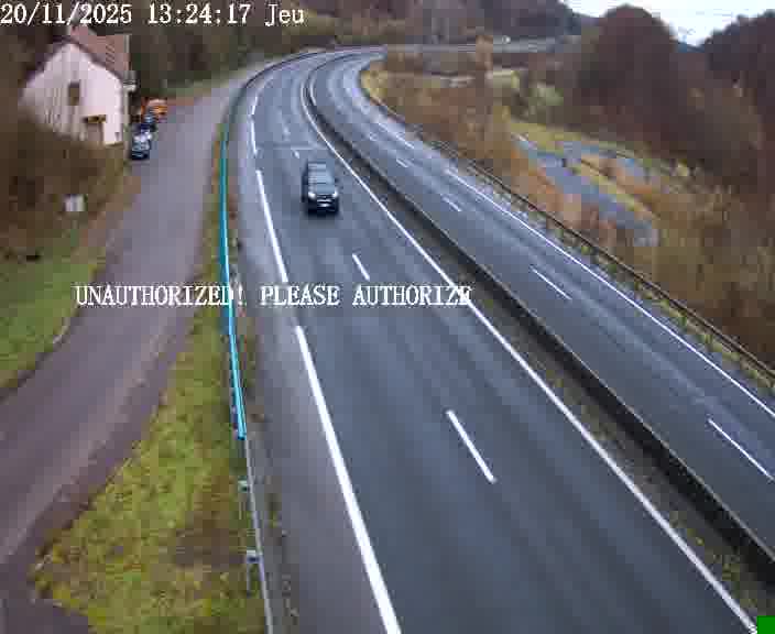 Webcam sur la D910 située dans la Côte des 4 vents. Vue orientée vers le bas, vers Saint-Avold.