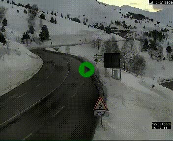 Webcam au carrefour de la croisade, à la jonction entre la N22 et la N320, avant le poste de douane franco-andorrane. Webcam à 1790 mètres d'altitude