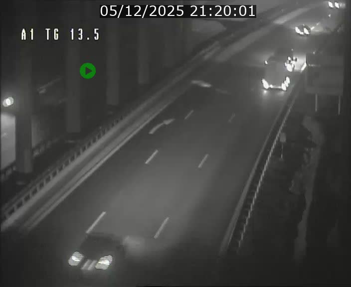 Traffic live webcam Luxembourg Senningen - A1 direction Luxembourg - BK 13.5